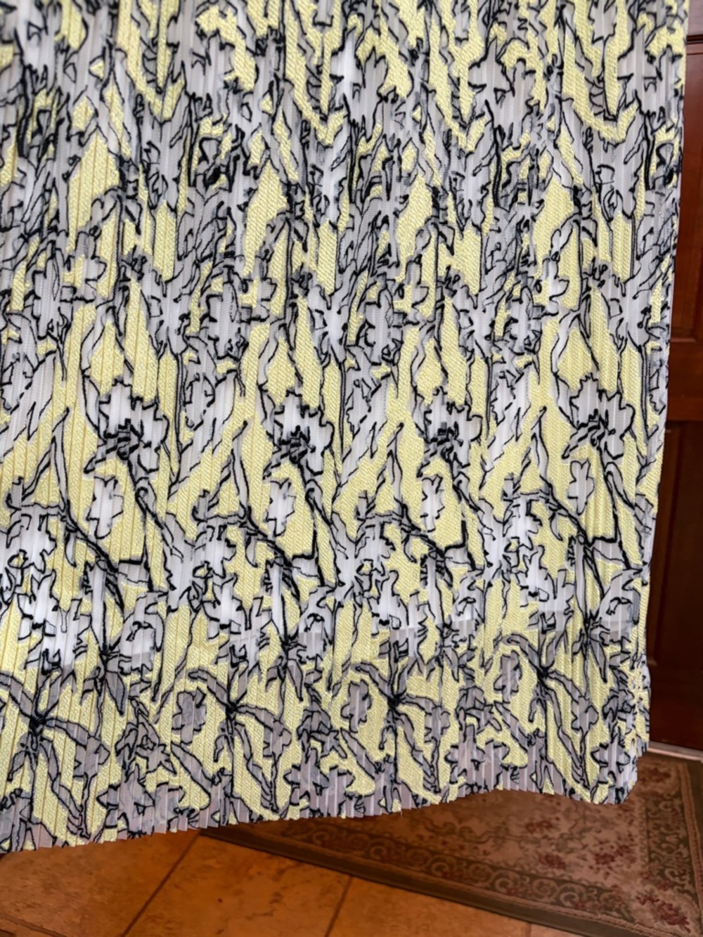 BOSS by Hugo Boss Damune Floral Pleated Midi Dress - NWOT - Size 8 - Picture 8 of 15